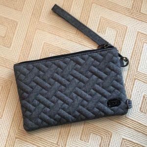 Lug Peekabo Wristlet - Heather Gray